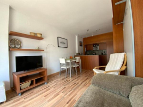 LETS HOLIDAYS Quiet apartment with pool in tossa